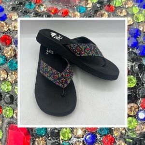 Jellypop Black Sandals with Multicolor Beaded Straps – Size 7